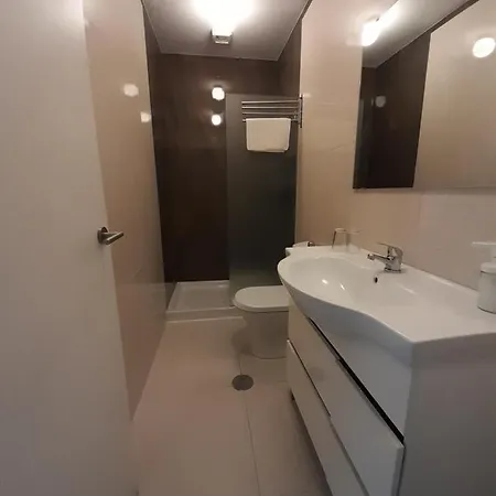 Clerigos بيت ضيافة
