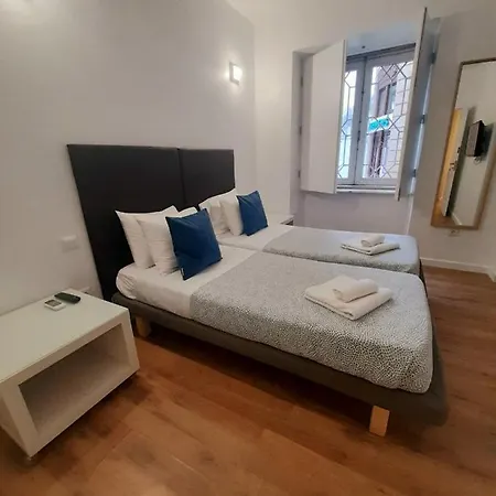 Clerigos 3* Porto
